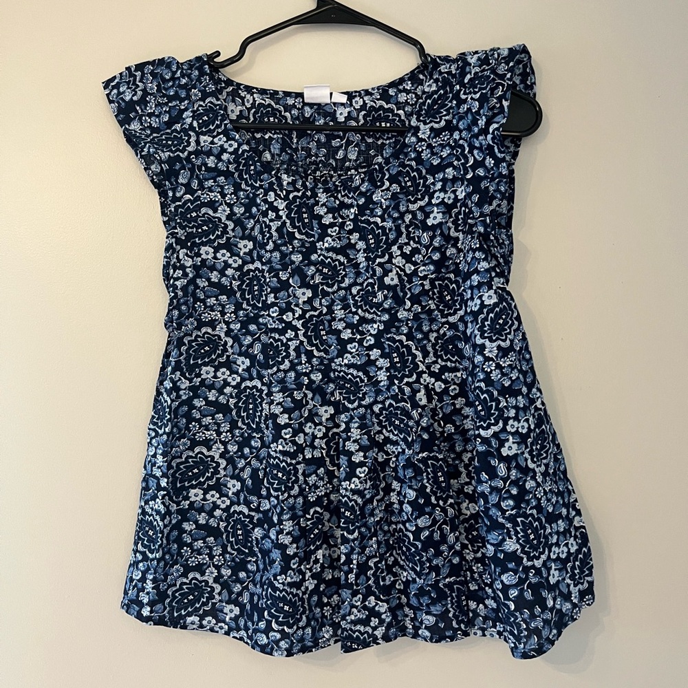 Woman’s GAP Top